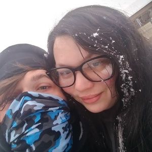 Meet your Posher, Dew